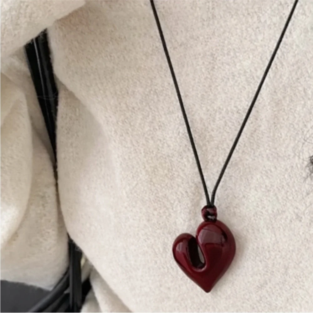 New! Red Heart Cord Necklace NWOT (3013)